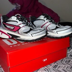 Diesel womens sneakers size 6